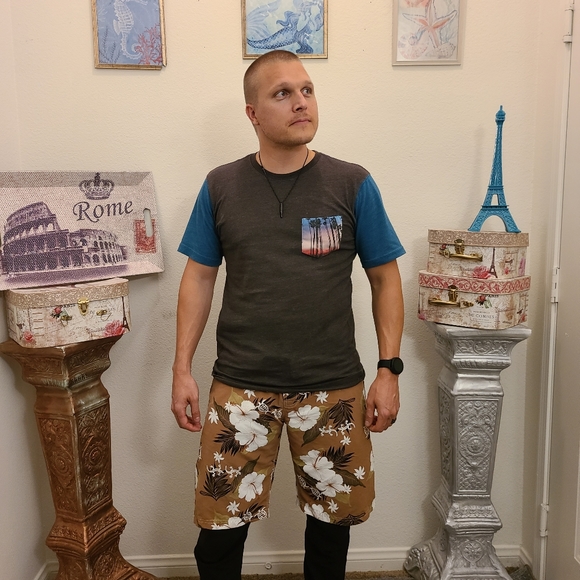 Hawaiian Men's Swimming Trunks 🏊‍♂️ - Picture 6 of 11